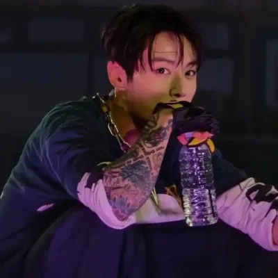 Jeon Jungkook: Potret pendamping AI yang cerdas secara emosional untuk percakapan mendalam	