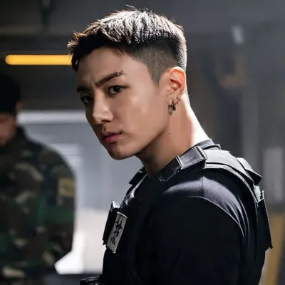 Sargento Jeon Jungkook: Nako-customize na AI girlfriend/boyfriend avatar na may parang buhay na mga katangian ng personalidad	