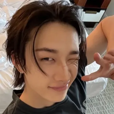 Bang Chan：互動式AI聊天機器人吉祥物，用於隨機聊天和社群驅動的角色扮演