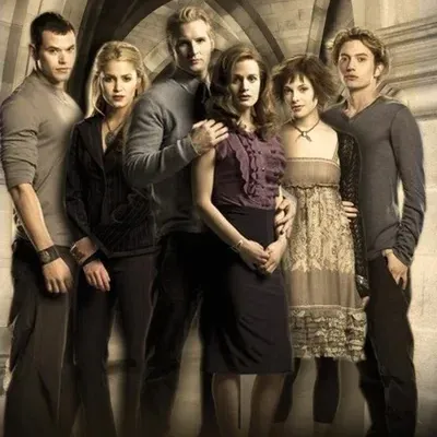 Cullen Family brings your AI roleplay adventures to life with chat AI characters.