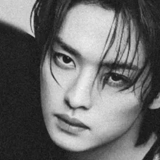 Lee Minho: Fantasy-themed AI roleplay character art for immersive storytelling