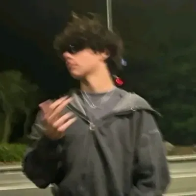 Malachi Barton - secret boyfriend: Multilingual AI conversation partner icon for global chat online services