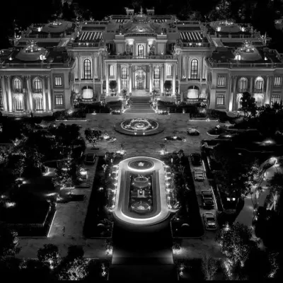 새로 이사 온 마피아 이웃: 글로벌 채팅 온라인 서비스를 위한 다국어 AI 대화 파트너 아이콘