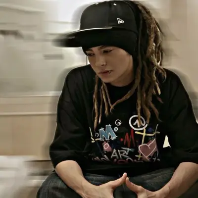 Tom Kaulitz: Avatar personalizzabile di fidanzata/fidanzato con intelligenza artificiale e tratti della personalità realistici