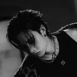 Christopher Bahng: Ikon mitra percakapan AI multibahasa untuk layanan obrolan daring global