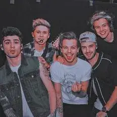One Direction: Multilingual AI conversation partner icon for global chat online services