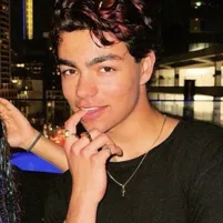 Looking for anime ai chat partners? Character Malachi Barton is a perfect two-dimensional friend.