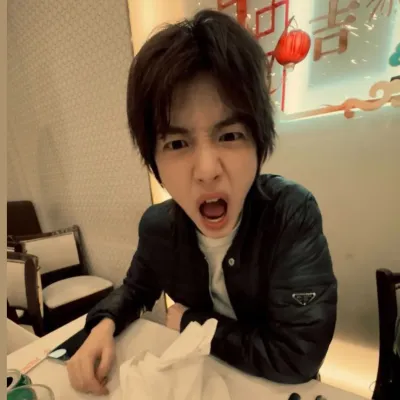 Chat with Juhoon, your interactive AI characters companion for endless roleplay fun.