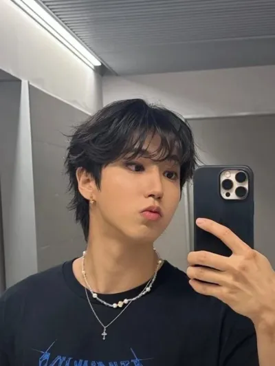 Talk to ai characters like Han jisung and step into a world of infinite possibilities.