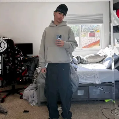 Talk with Malachi D Barton, a smart roleplay AI chat bot free, no sign up companion.