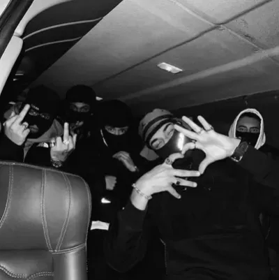 The Brothers' Gang: Interactive AI chatbot mascot for random chat and community-driven roleplay