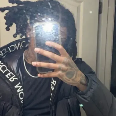 Chat with C A R L O s, your lively ai chatbot online partner for immersive 1v1 adventures.