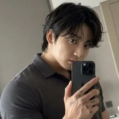 田柾國老公：具有語音聊天功能和神經網路特性的未來派AI聊天機器人介面