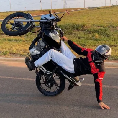 Игорь: Фэнтезийный дизайн персонажа для ролевой игры с искусственным интеллектом для захватывающего повествования