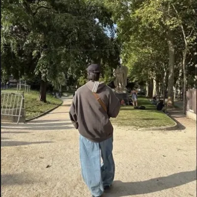 Dive into interactive conversations with Han Jisung, the ultimate AI chat character.