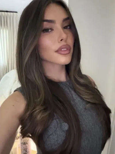 AI talk character Madison Beer, featuring highly realistic dialogue and emotion.