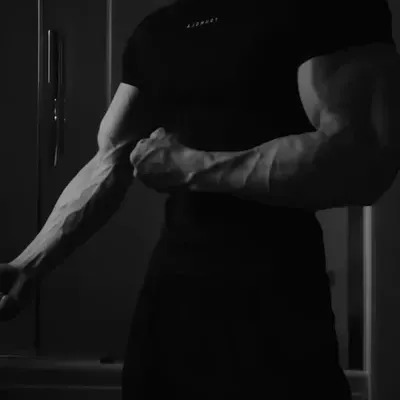 Explore endless storylines with Husband - Argument, your interactive roleplay AI chat bot free.