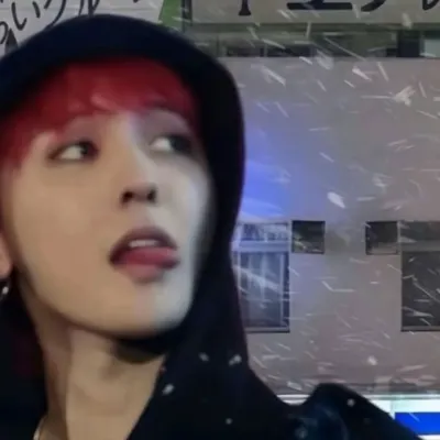 Ji-yong: Playful AI chatbot mascot enhancing user engagement in random chats