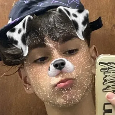 Matheus : Art créatif de personnages d'IA de jeu de rôle pour des discussions épicées et des scénarios fantastiques