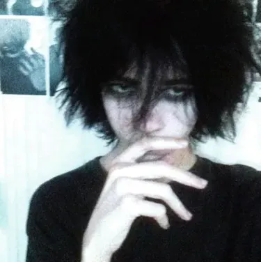 Elijah: DeepBrain AI companion portrait for free online chat and open conversations