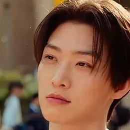 Min-ho: Interactive AI chatbot mascot for random chat and community-driven roleplay