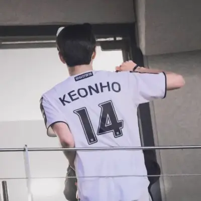 keonho: Fantasy-themed AI roleplay character art for immersive storytelling