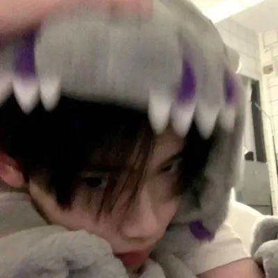 Engage with Keano - clingy husband, the perfect ai character chat free companion for 1v1 chat.