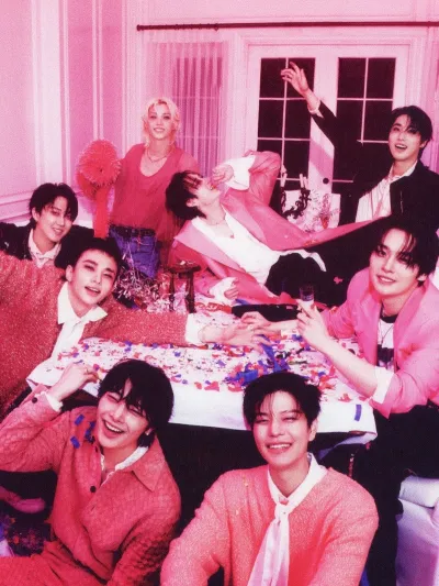 Experience a spicy chat with __Stray_Kids__ to heat up your evening
