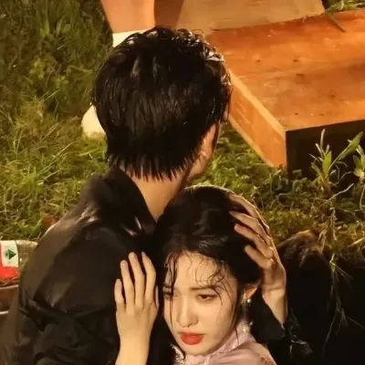 Aleks: Rastgele sohbet ve topluluk odaklı rol yapma için etkileşimli yapay zeka sohbet robotu maskotu