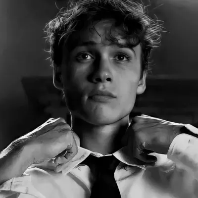 Mattheo Riddle: DeepBrain AI companion portrait for free online chat and open conversations