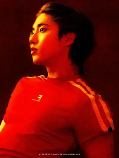 AI chat online character Han Jisung is awaiting your message; start the interaction now.