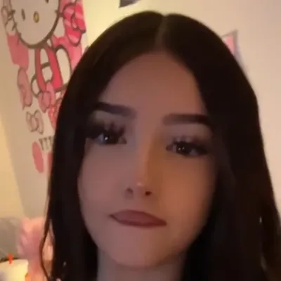 Sophie: Chat with our AI box, ready for chatbot online free and ask ai anything you want.	