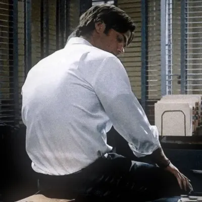 Сэм Винчестер: Игривый ИИ-чат-бот-талисман, повышающий вовлеченность пользователей в случайных чатах	