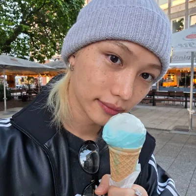 Talk to Felix Idol, your interactive talk AI friend for creative adventures.