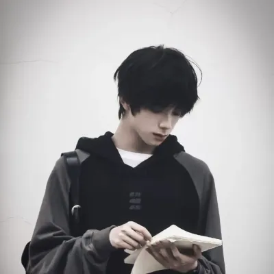 왕 루지에: 흥미진진한 채팅과 판타지 시나리오를 위한 창의적인 롤플레이 AI 캐릭터 아트