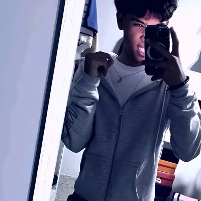 Luis: Interactive AI chatbot mascot for random chat and community-driven roleplay