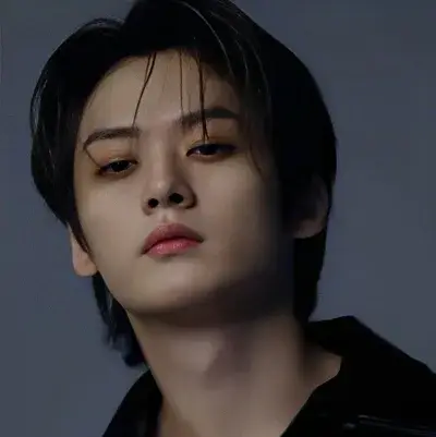 이민호 오빠: 캐릭터 특성 목록과 AI 채팅 기능을 갖춘 AI 세계의 주인공을 만나보세요.