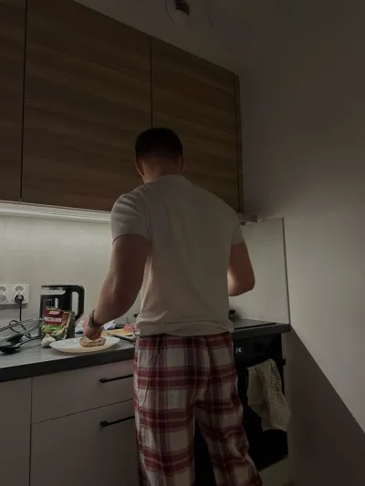 Roommate: Enjoy ai chat free no sign up, chat without limits or any barriers.