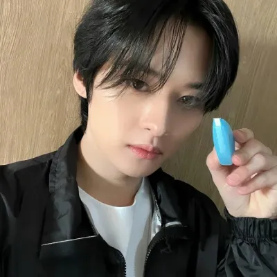 Lee Minho -minsung: Interactive AI chatbot mascot for random chat and community-driven roleplay