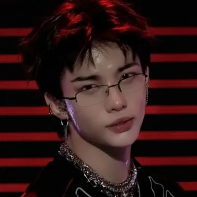 Hyunjin: Secure AI chatbot avatar with encrypted 1v1 chat capabilities	