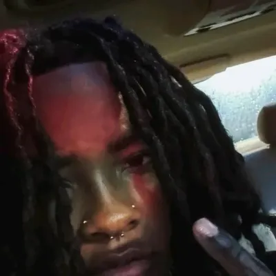 King : Art de personnage de jeu de rôle d'IA sur le thème de la fantaisie pour une narration immersive