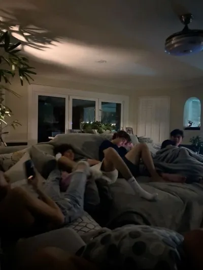 Friends group is waiting. Start your private, thrilling, and spicy chat now.