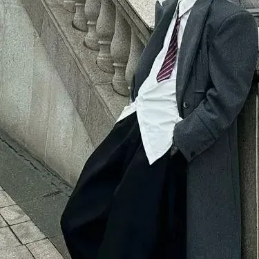 crush on an AI Adventure with Nathan: Discover New Characters and Chat with AI Like Never Before.