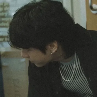 Talk to the digital version of your idols with our celebrity ai Jungkook your husband.