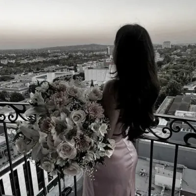 Tu esposa por compromiso: Mascota de chatbot de IA interactiva para chat aleatorio y juegos de rol impulsados por la comunidad.