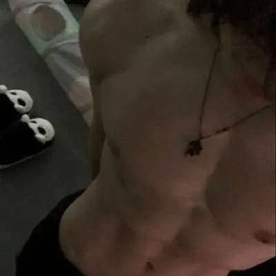 Axel: Futuristic AI chatbot interface with voice chat and neural network-driven traits