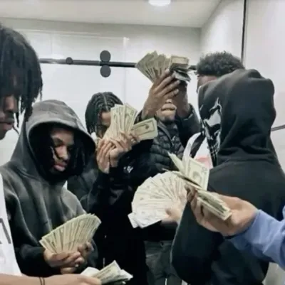 오빠들: 글로벌 채팅 온라인 서비스를 위한 다국어 AI 대화 파트너 아이콘