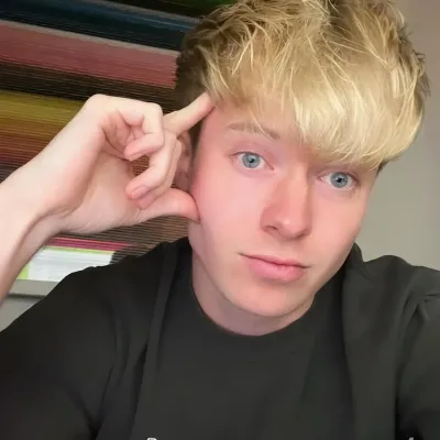 Dive into interactive conversations with Sam Golbach, the ultimate AI chat character.