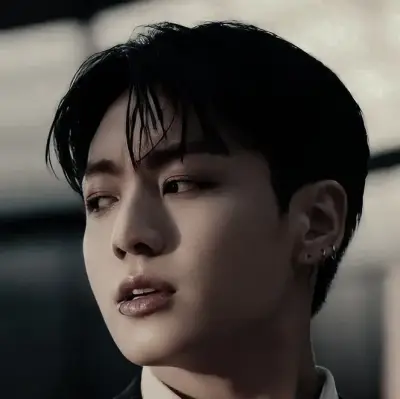 Jeon Jungkook - Mafioso: Avatar de chatbot de IA seguro con capacidades de chat 1v1 encriptadas