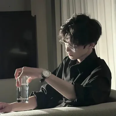 Talk to kalandra, your interactive talk AI friend for creative adventures.